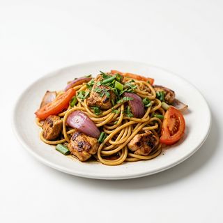 Tallarín Saltado De Pollo