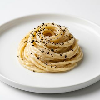 Espaguetis Cacio E Pepe