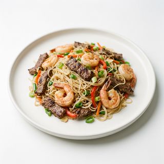 Fideos De Arroz Con Tres Delicias