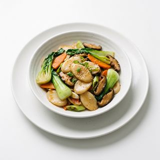 5.Gnocchi di riso saltati con verdure 什锦菜年糕/(虾仁/鸡肉/牛肉)