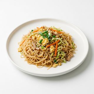 7.Spaghetti di riso/freschi di farina saltati alla wenzhounese 温州炒粉干/面