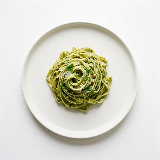 Tagliatelle al pesto genovés
