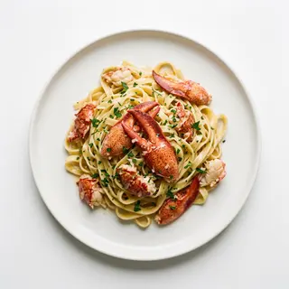 Fettuccine Di Pasta Fresca All‘ Astice para 2