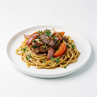 Fetuchini Con Lomo Saltado