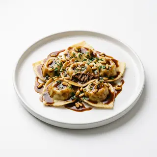 RAVIOLI GIGANTI DI RABO DI TORO