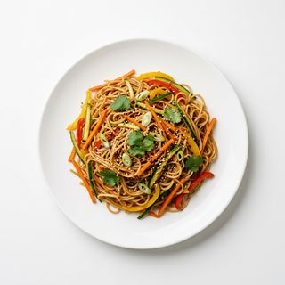 Spaghetti di riso con verdure