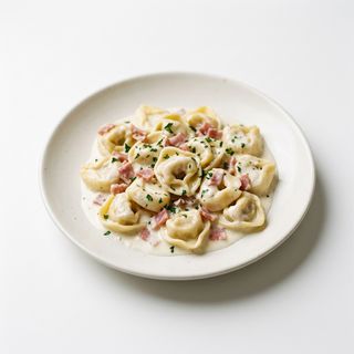 Tortellini Panna Y Prosciuto