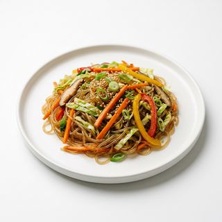 3.Spaghetti di soia saltati con verdure 什锦菜炒粉丝(虾仁/鸡肉/牛肉)