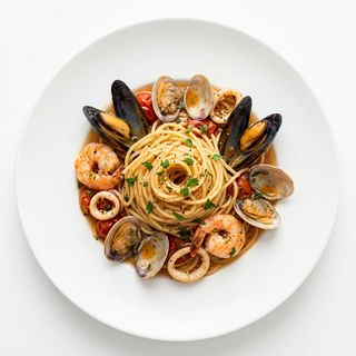 Spaghetti con frutti di mare