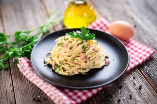 Carbonara gourmet con pepe di kampot
