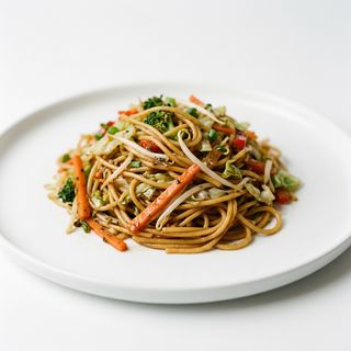 4.Spaghetti saltati con verdure 什锦菜炒面/(虾仁/鸡肉/牛肉)