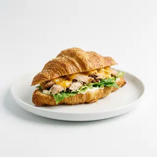 Croissant De Pollo Desmenuzado