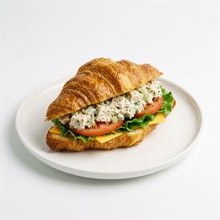 Croissant De Pasta De Pollo ESPECIAL