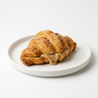 Croissant Relleno De Crema Lotus