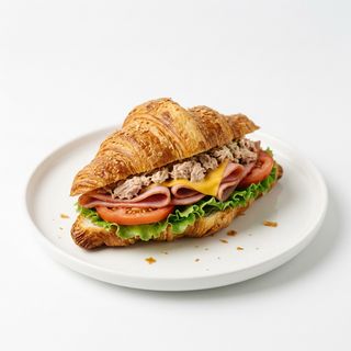 Croissant Vegetal Con Jamón Y Queso