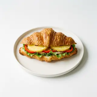 Croissant Vegetal Con Pimiento Y Piña