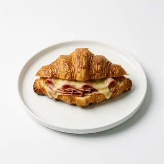 Croissant Con Jamón Dulce Y Queso