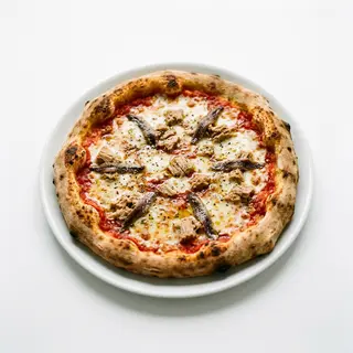 Pizza De Anchoa Y Atún