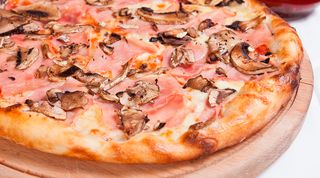 Pizza Prosciutto E Funghi (25 Cm.)