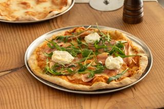 Pizza De Cabra