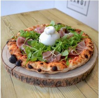 Pizza De Burrata Deluxe 30 Cm.
