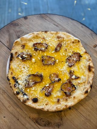 Pizza Artesana Clásica Carbonara (30 Cm.)