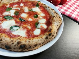 Pizza Napoletana (25 Cm.)