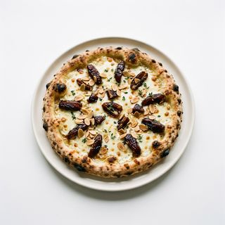 Pizza Dátil Y Queso (30 Cm.)