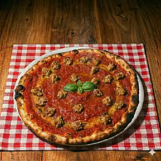 Pizza Tomate,Mozzarella Y Salchichas