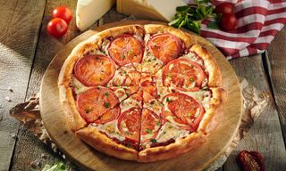 Pizze Pomodoro E Mozzarella Fresca (38 Cm.)