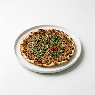 24. Lahmacun Solo Carne Picada