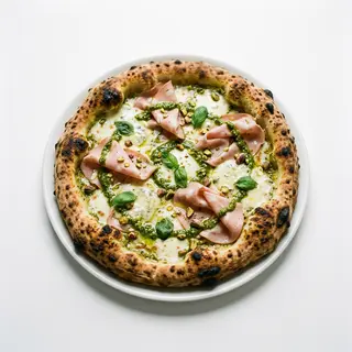 Mortadella, gorgonzola e pesto di pistacchi