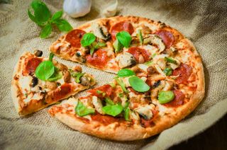Pizza Peperoni (33 Cm.)