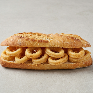 Bocata de calamares y mayonesa