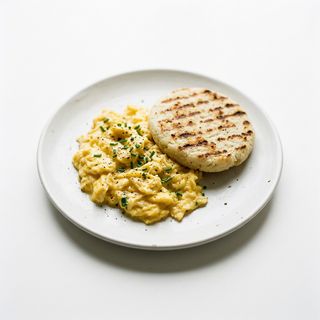Huevos Al Gusto Con Arepa