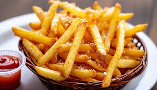 Patatas Fritas Con Salsa