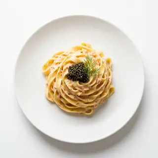 Tagliatelle Con Crema De Salmón Y Caviar