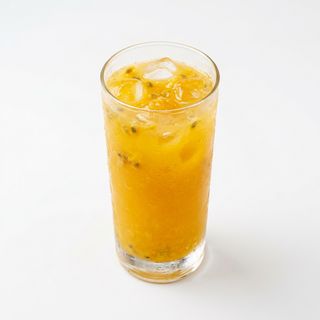 Zumo De Naranja Y Maracuyá Natural