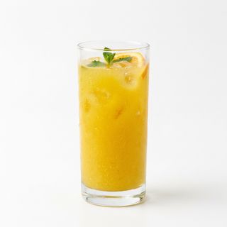 Zumo De Naranja Y Piña Natural