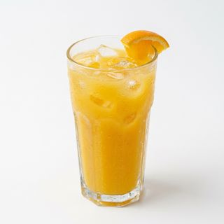Zumo De Naranja Y Manzana (16 Oz.)