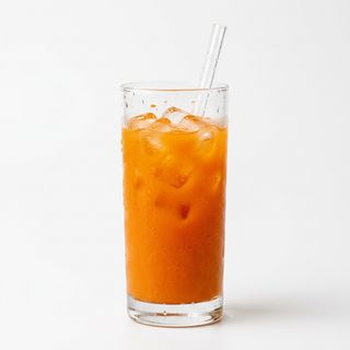 Zumo De Naranja Y Zanahoria (16 Oz.)