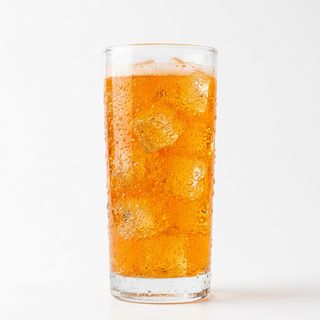 Fanta Napój gazowany o smaku pomarańczowym 250 ml