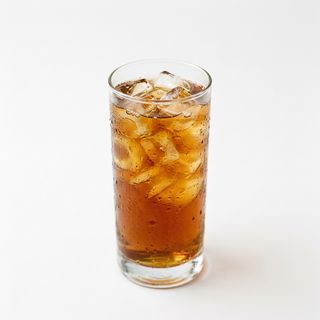 Refresco Aquarade y lipton