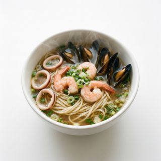 SOPA DE TALLARIN CON MARISCO