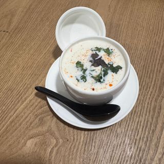 Sopa De Limón Y Cilantro