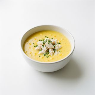 Sopa de maíz con carne de cangrejo