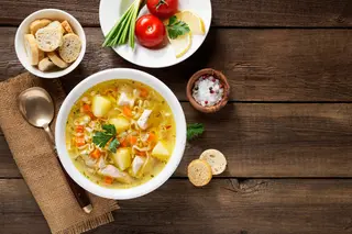 O2. Sopa De Fideos Con Pollo