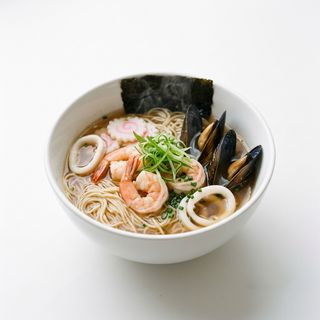 Ramen con frutti di mare