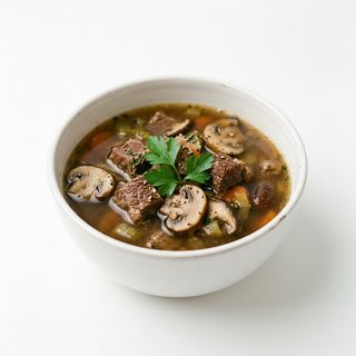 Zuppa di manzo con funghi