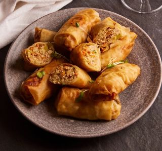 Chicken Spring Rolls (2pcs)